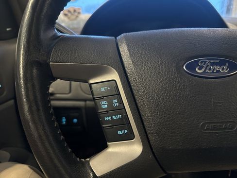 Used 2010 Ford Fusion SEL image 17