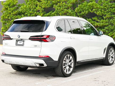 Used 2024 BMW X5 sDrive40i w/ Premium Package RWD image 4
