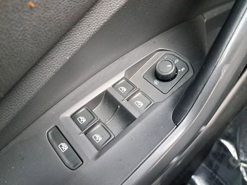 Used 2019 Volkswagen Jetta SE image 26