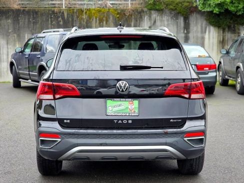 Used 2024 Volkswagen Taos SE image 6