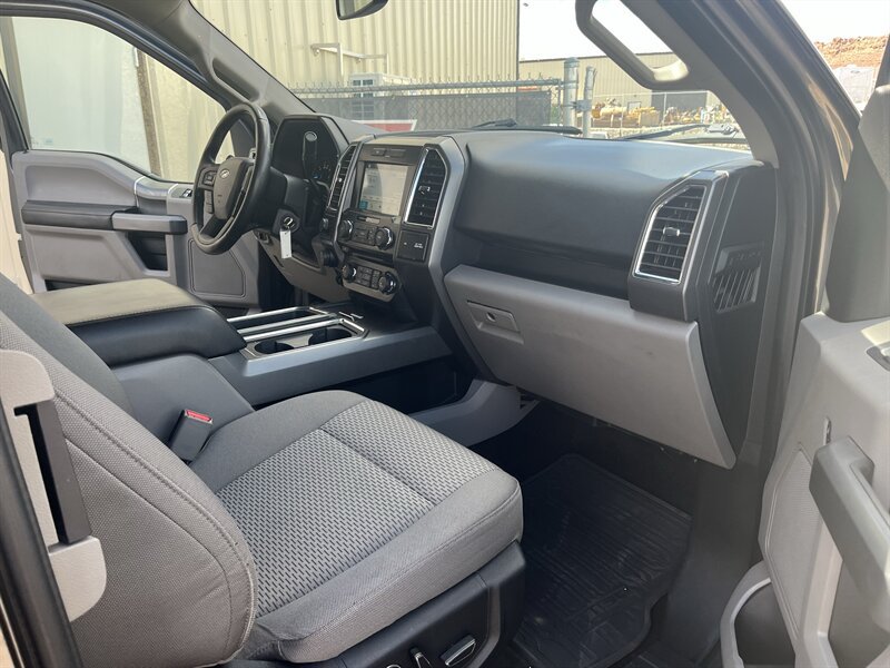 Used 2016 Ford F150 XLT w/ Equipment Group 302A Luxury AWD/4WD image 9