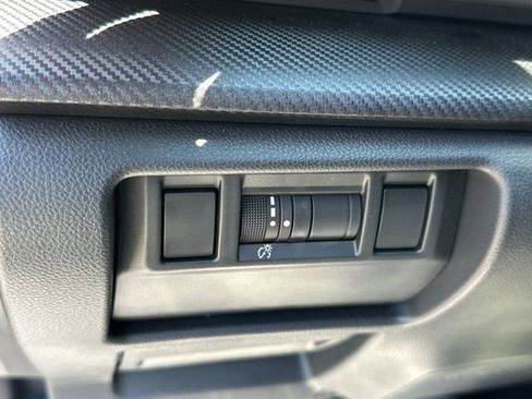 Used 2025 Subaru Crosstrek 2.5i Limited w/ Crosstrek Mirror Package AWD/4WD image 29