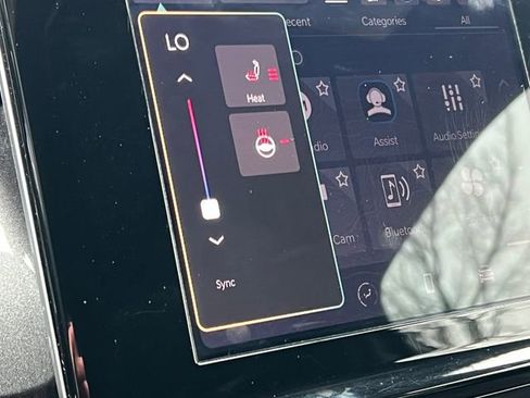 Used 2023 Jeep Grand Cherokee L Laredo image 27