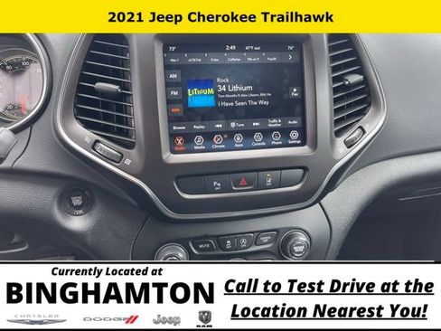 Used 2021 Jeep Cherokee Trailhawk AWD/4WD image 16