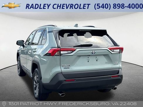 Used 2023 Toyota RAV4 XLE Premium AWD/4WD image 17