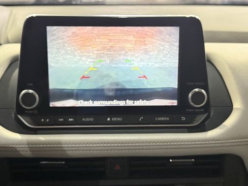 Certified 2025 Nissan Rogue SV image 35