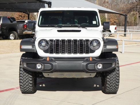 Used 2025 Jeep Gladiator Mojave w/ Convenience Group image 7