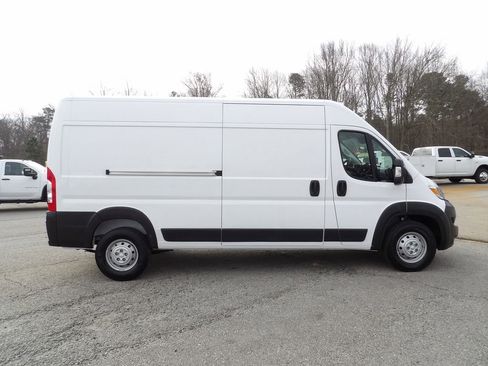 Used 2023 RAM ProMaster 2500 w/ Premium Convenience Group (B) image 9