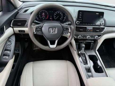 Used 2018 Honda Accord LX image 10