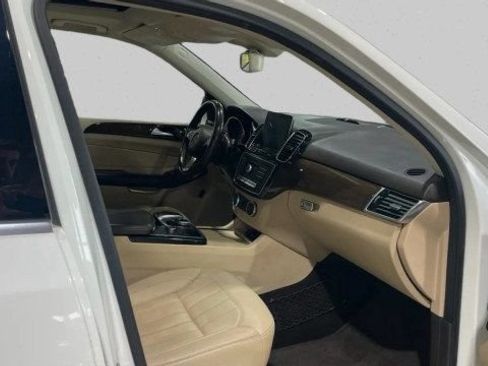 Used 2018 Mercedes-Benz GLE 350 w/ Premium 2 Package image 19