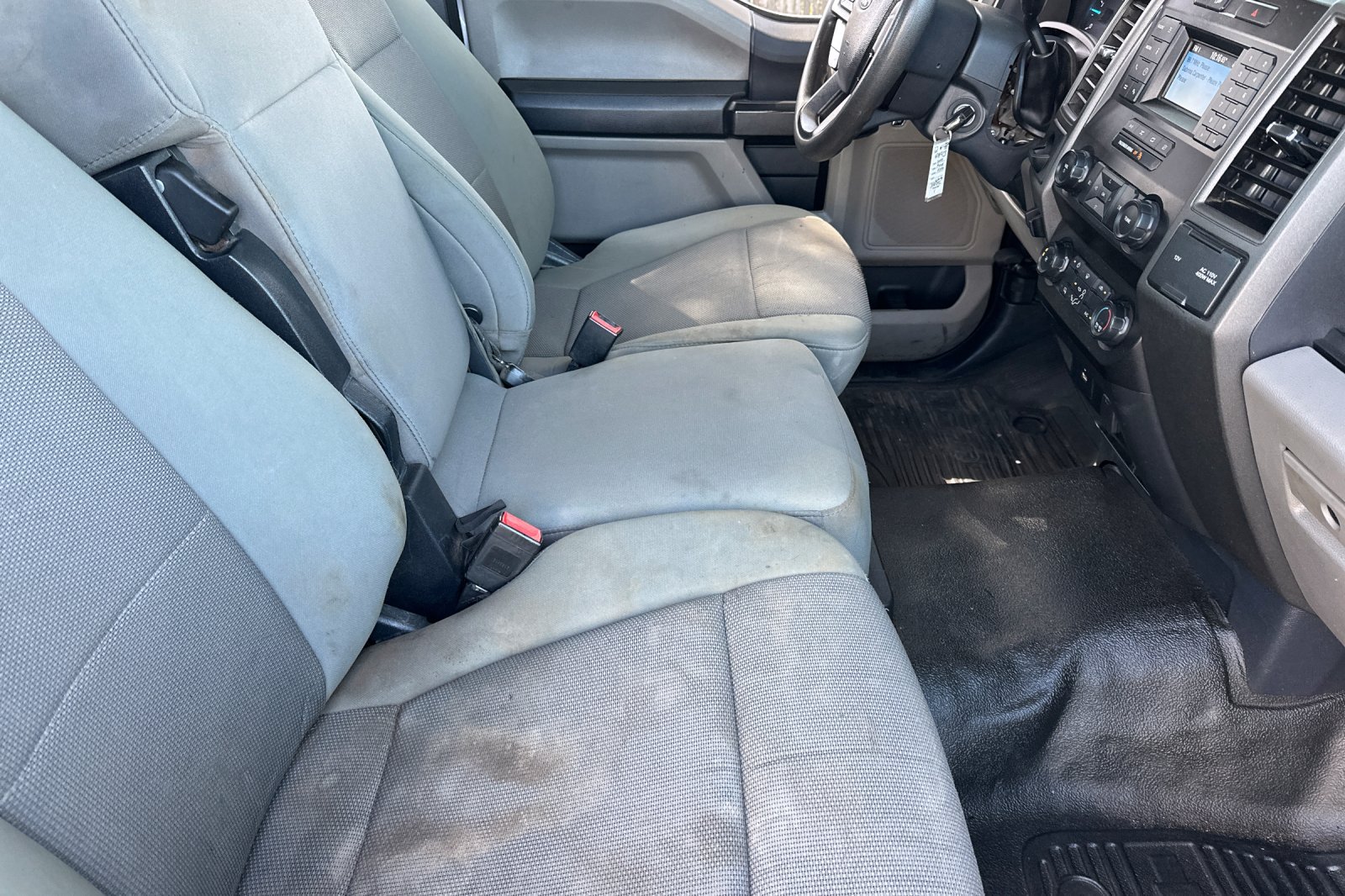 Used 2022 Ford F550 2WD Regular Cab Super Duty image 13