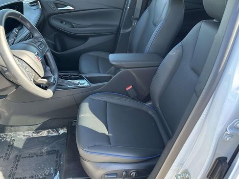 Used 2025 Buick Encore GX Sport Touring w/ Comfort Package image 19