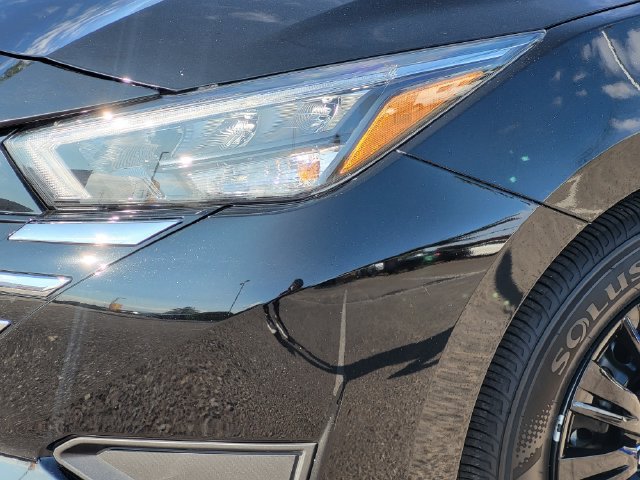 Certified 2025 Nissan Versa S w/ Trunk Package FWD image 5