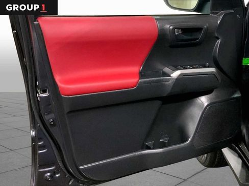 Used 2022 Toyota Tacoma SR5 w/ Technology Package RWD image 22