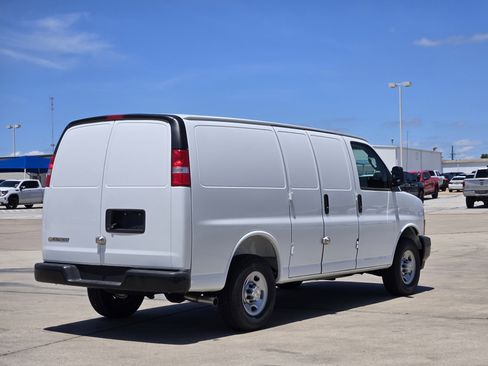 New 2025 Chevrolet Express 2500 w/ Driver Convenience Package image 4