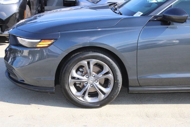 Used 2024 Honda Accord EX image 4