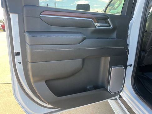 Used 2024 GMC Sierra 2500 Denali w/ Denali Reserve Package image 39