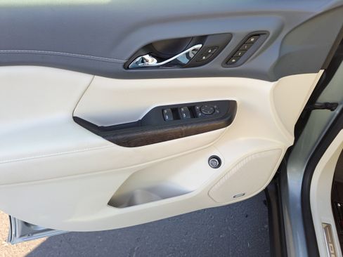 Used 2023 GMC Acadia Denali w/ Denali Ultimate Package image 14