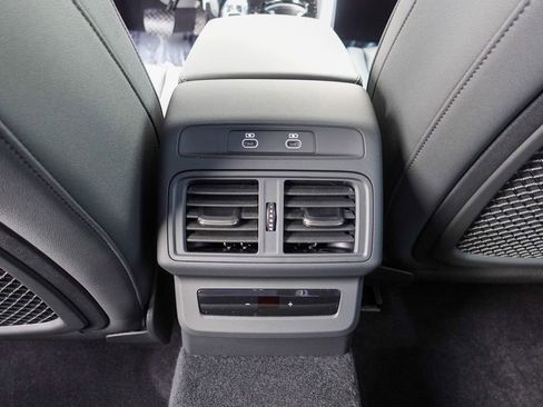 New 2025 Audi Q5 2.0T Premium image 24