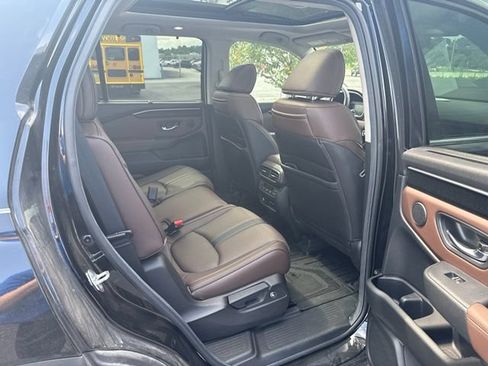 Used 2025 Honda Pilot Elite image 28
