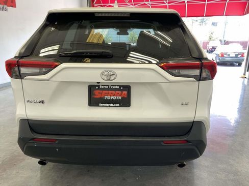 Certified 2024 Toyota RAV4 LE AWD/4WD image 4