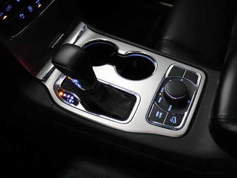 Used 2018 Jeep Grand Cherokee Limited AWD/4WD image 26