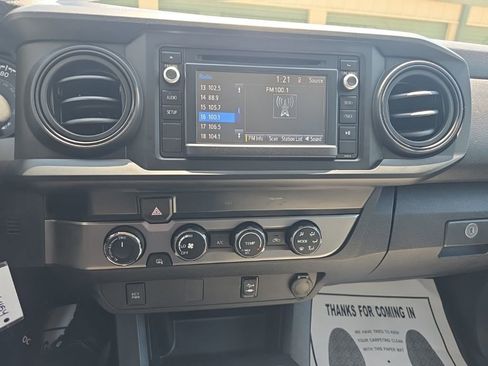 Certified 2019 Toyota Tacoma SR w/ SR Convenience Package AWD/4WD image 20