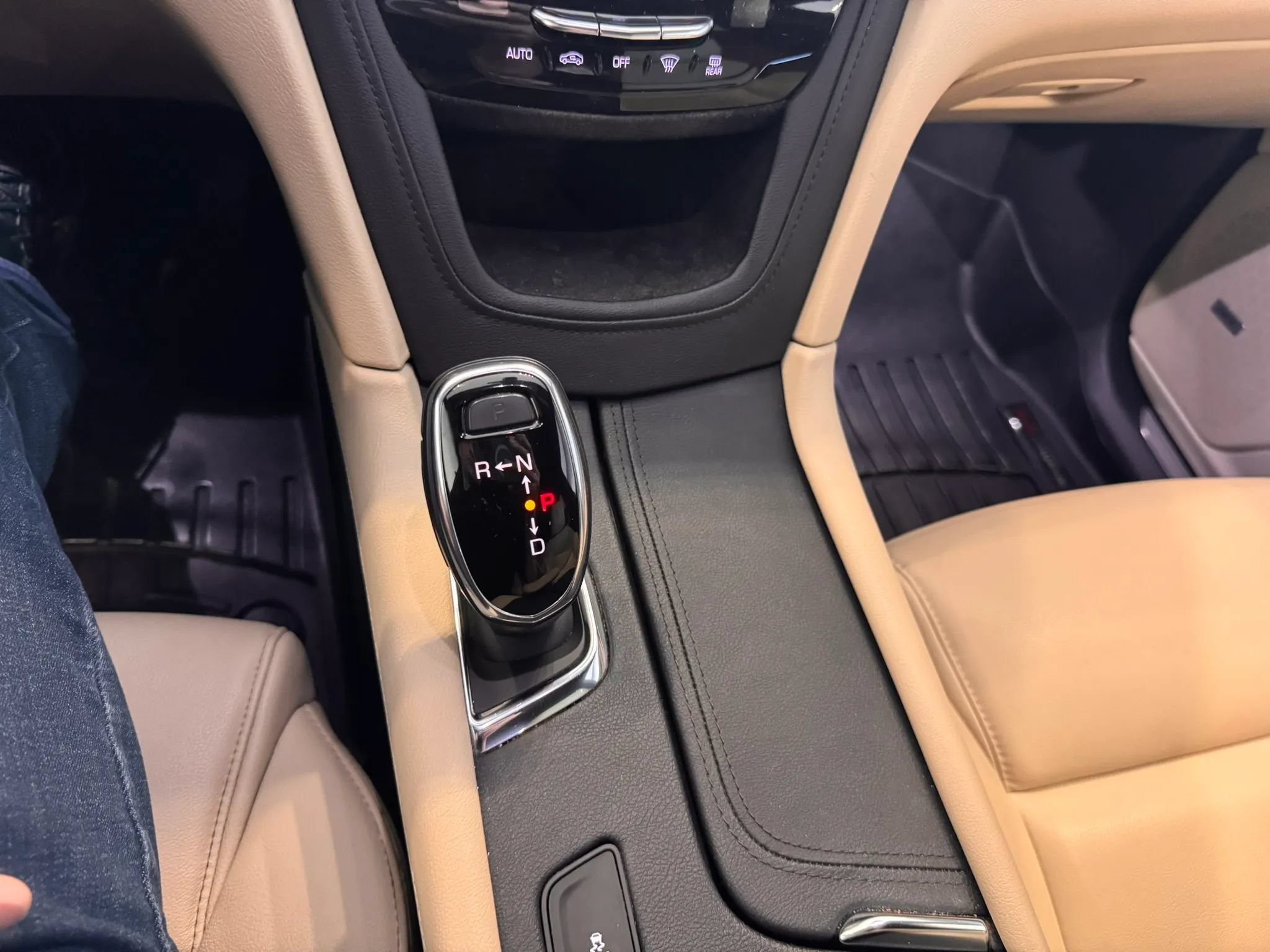 Used 2019 Cadillac XT5 FWD image 45