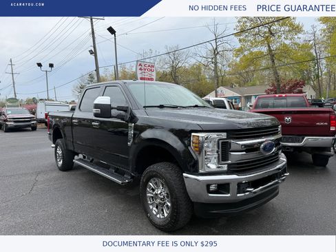 Used 2018 Ford F250 XLT w/ XLT Premium Package image 4