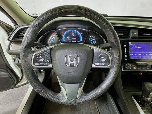 Used 2018 Honda Civic EX image 9