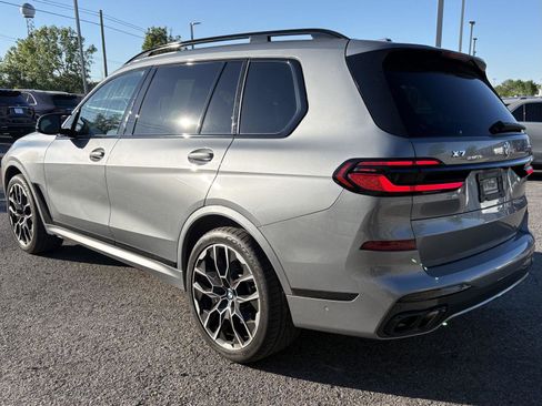 Used 2025 BMW X7 M60i AWD/4WD image 4