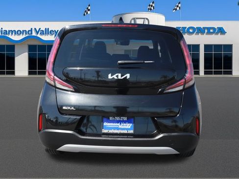 Used 2025 Kia Soul LX w/ LX Technology Package FWD image 5