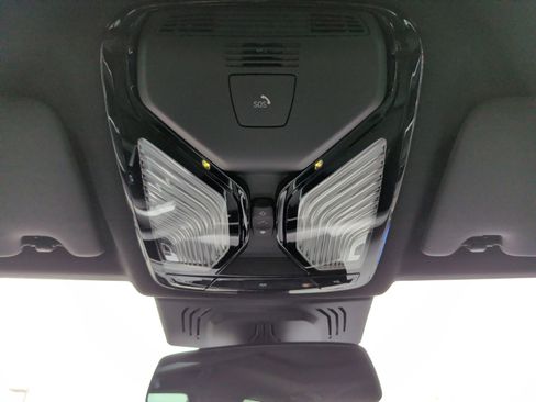 Used 2025 BMW M340i w/ Premium Package image 32