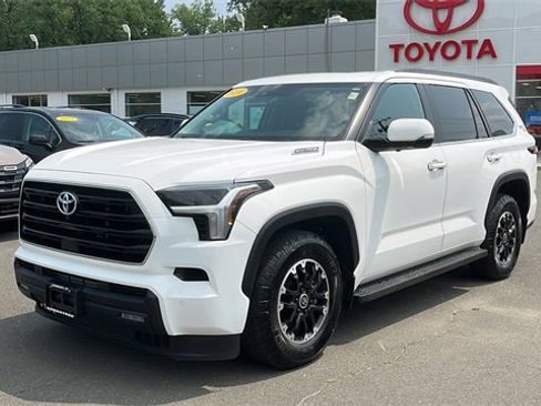 Certified 2024 Toyota Sequoia SR5 image 3