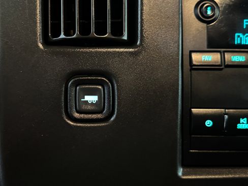 Used 2020 Chevrolet Express 2500 w/ Driver Convenience Package image 20