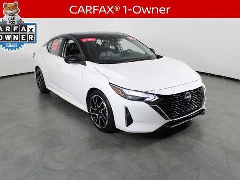 Certified 2024 Nissan Sentra SR w/ SR Premium Package FWD image 5