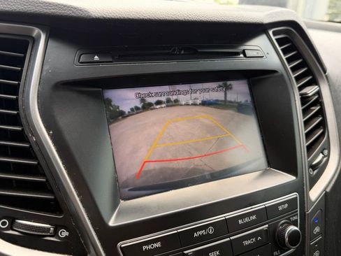 Used 2017 Hyundai Santa Fe SE w/ SE Premium Package 02 FWD image 12