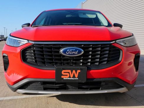 Certified 2024 Ford Escape Active AWD/4WD image 4