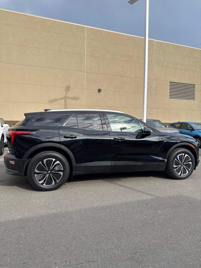 Used 2024 Chevrolet Blazer EV LT AWD/4WD image 7