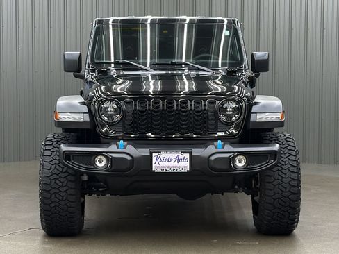 Used 2024 Jeep Wrangler Unlimited AWD/4WD image 8