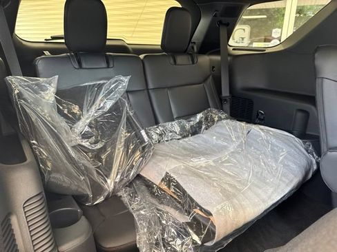 New 2026 Ford Explorer ST-Line w/ ST-Line Street Pack AWD/4WD image 28