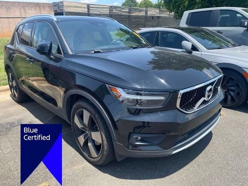 Used 2019 Volvo XC40 T4 Momentum FWD image 3