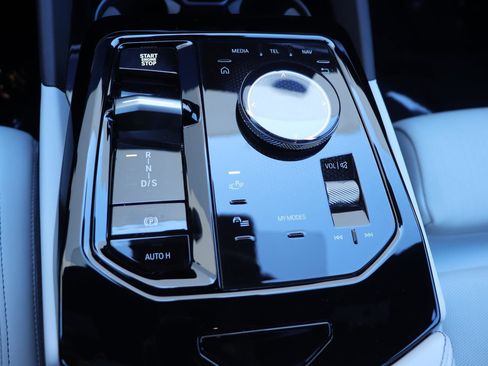 Used 2025 BMW 530i image 35