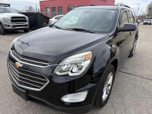 Used 2017 Chevrolet Equinox LT w/ Convenience Package image 2