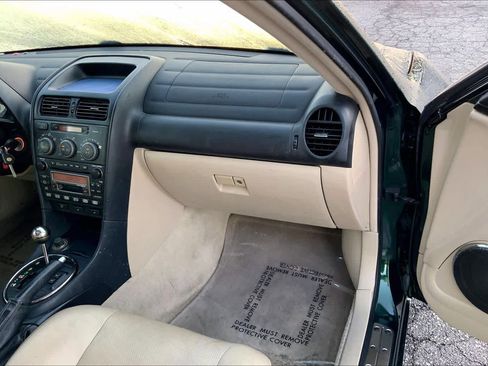 Used 2002 Lexus IS 300 SportCross image 17