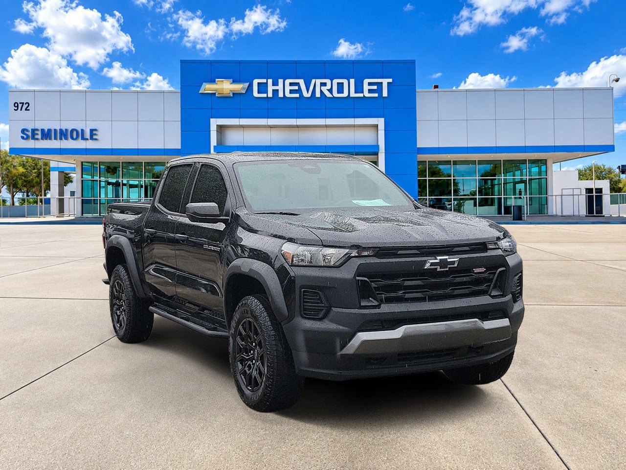 Used 2024 Chevrolet Colorado Trail Boss AWD/4WD image 2