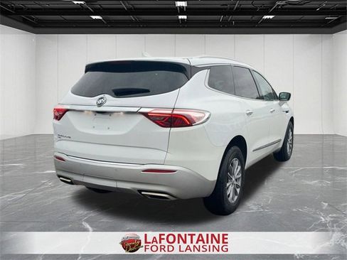 Used 2024 Buick Enclave Premium image 5