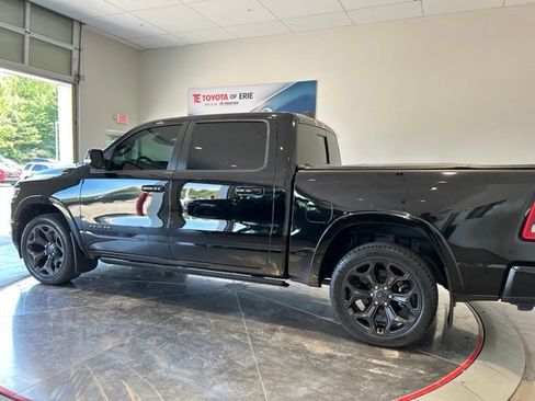 Used 2020 RAM 1500 Limited w/ Black Appearance Package AWD/4WD image 4