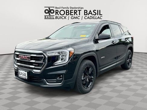Used 2024 GMC Terrain AT4 AWD/4WD image 1