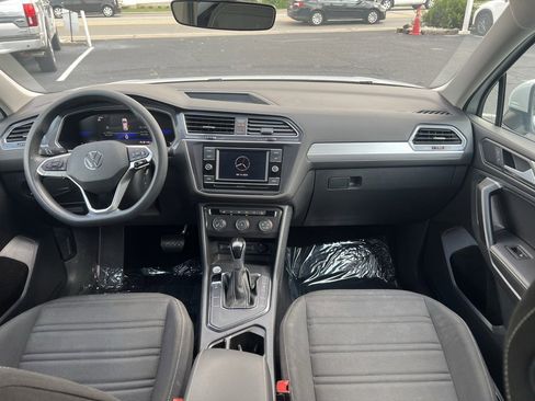 Used 2023 Volkswagen Tiguan S image 25